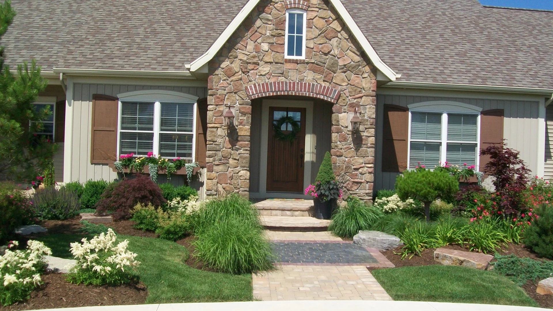 Give Your Home a Facelift With These 3 Landscape Additions!