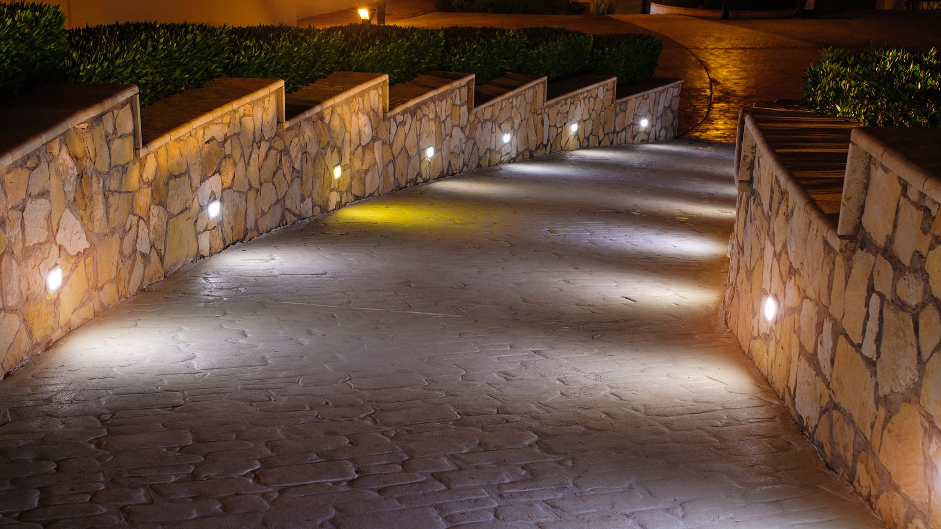 LED Lights Are the Perfect Lights to Use for the Outdoors in Michigan