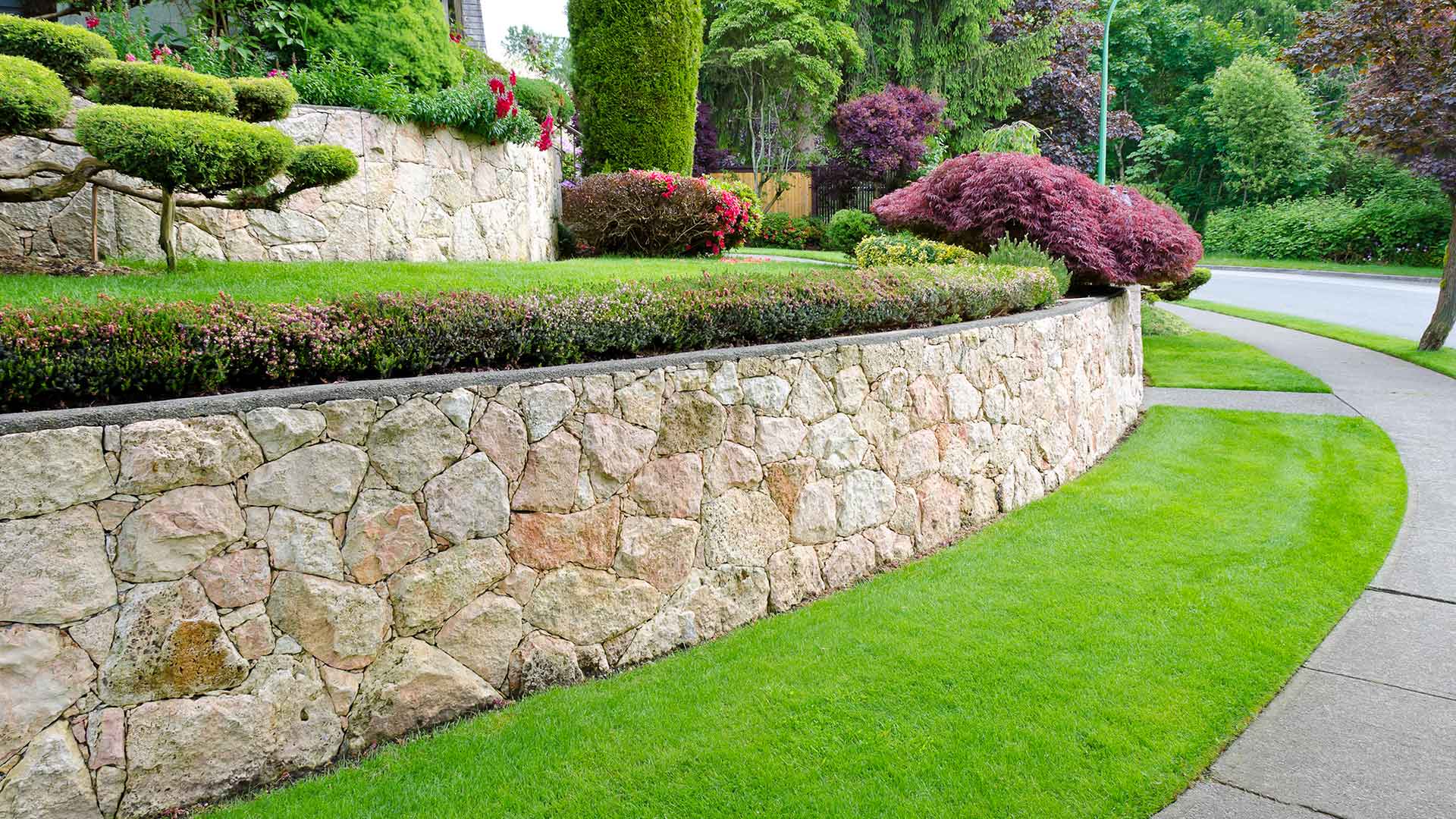 Your Guide to Installing a Retaining Wall... The RIGHT Way!
